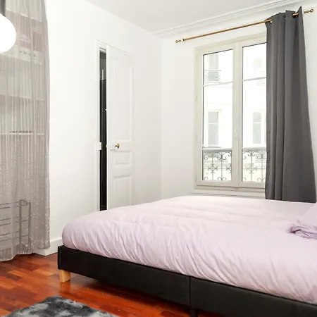 - 4 Couchages à Proximité D'opéra Et Des Métros *